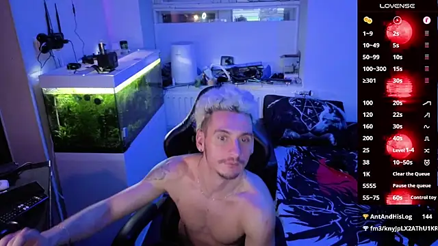 Rayzel_White's cam snapshot