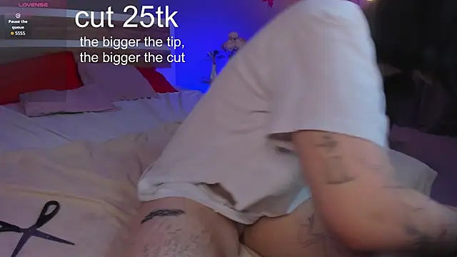 hey_tessa's cam snapshot