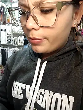 Vale_Saenzz's cam snapshot