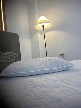 sara_stormy's cam snapshot