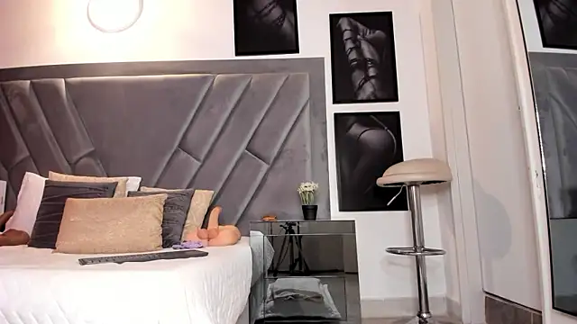 brenda_nova18's cam snapshot