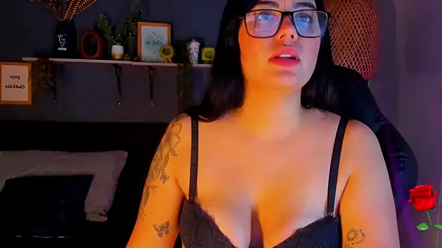 eliza_pink24's cam snapshot