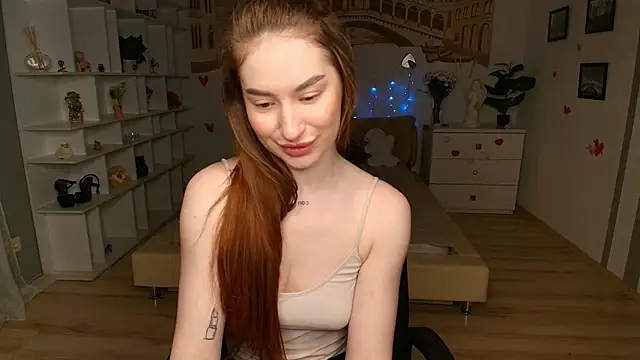 AlicaFoxis's cam snapshot