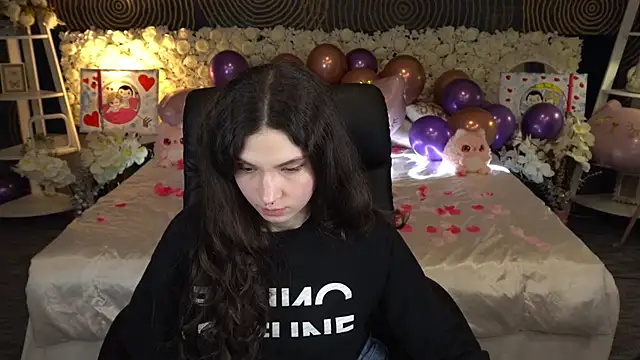 BabyFlowerr's cam snapshot