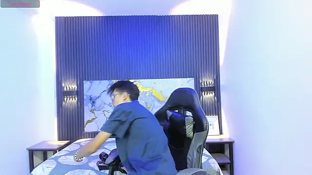 SantiagoRusso18 live sex cam