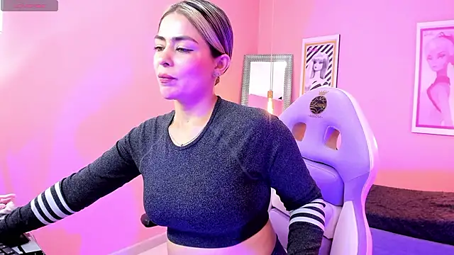 Ivonne_pier_x's cam snapshot