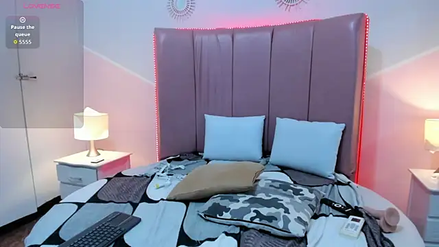 _ashley_thompson_'s cam snapshot