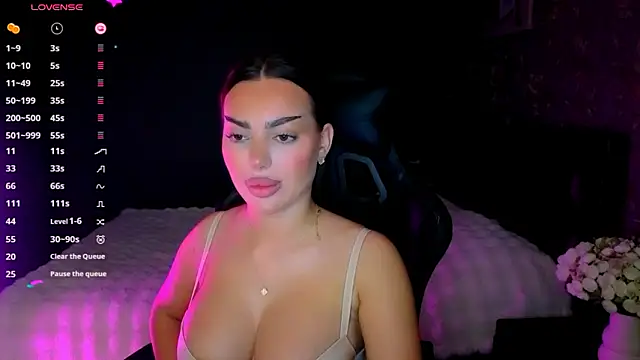 Ayla_Ray's cam snapshot