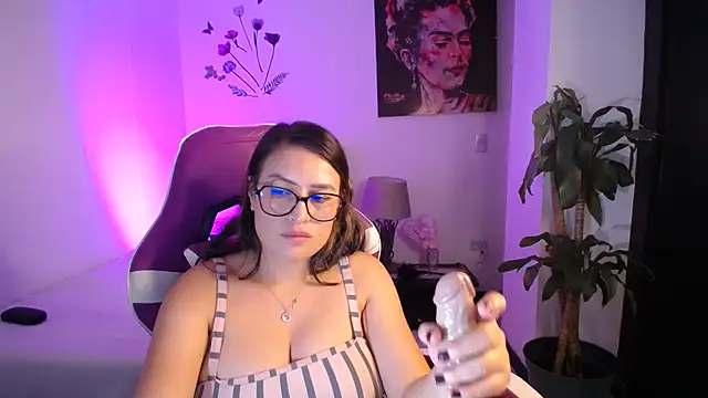 esmeraldaa230's cam snapshot