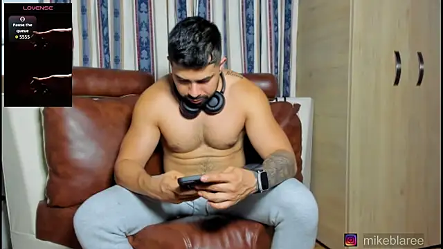 mikeblaree live sex cam