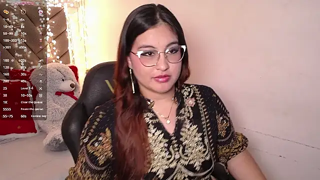 heluejamil's cam snapshot