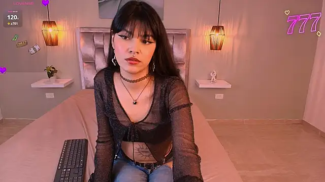 aisha_sakina's cam snapshot