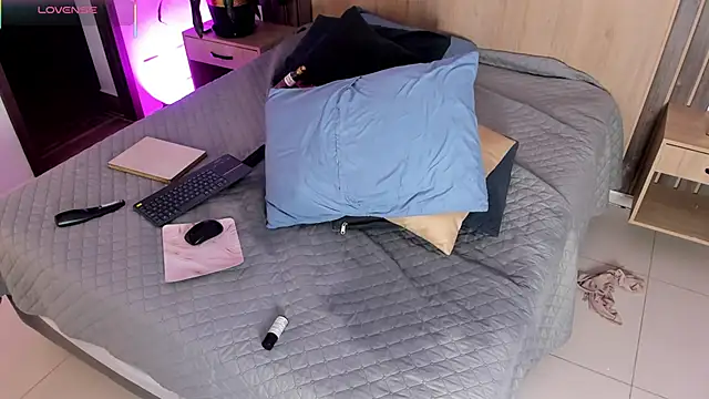 rebeca_cortez_'s cam snapshot