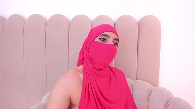 nayiraa_'s cam snapshot