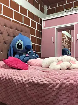 Rachellcooperrr's cam snapshot