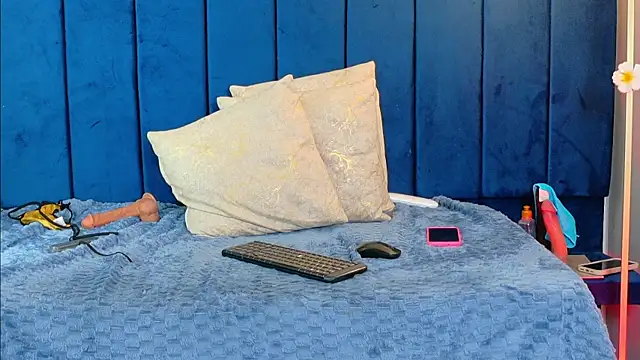 kiaratentation's cam snapshot