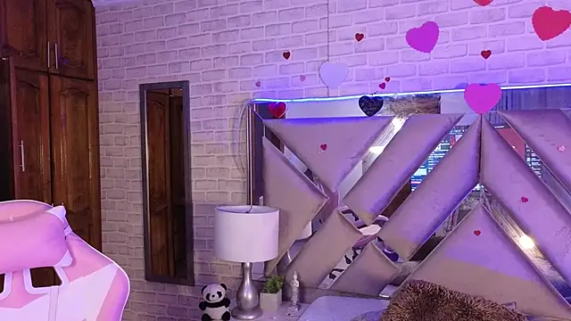 HarperrWest's cam snapshot