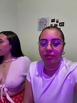 tuli_aily's cam snapshot