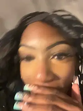 auraa_aa's cam snapshot