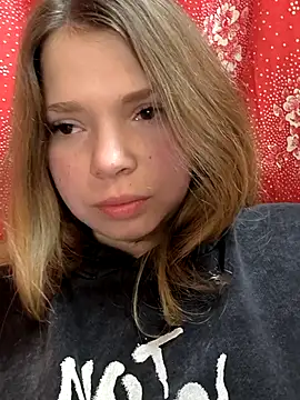 Zuli_Kiska's cam snapshot