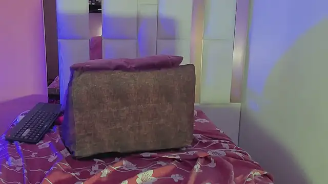 Alanna_hot3's cam snapshot