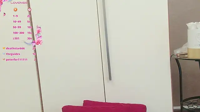 Alessia-Bloom's cam snapshot