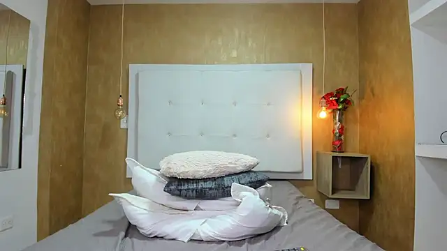 Milaspetite's cam snapshot