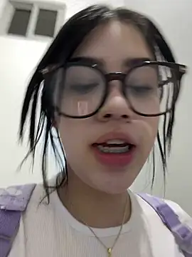 Lily_Woodz's cam snapshot