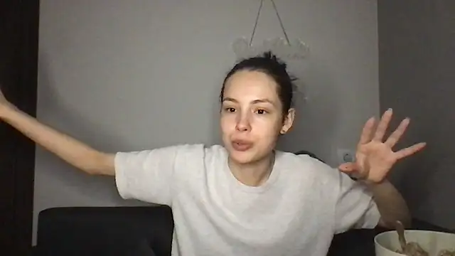 Yuna5343 live sex cam