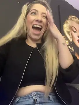 viktoria_davis_'s cam snapshot