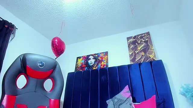 Bombom_brown1's cam snapshot