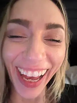 DallasAria's cam snapshot