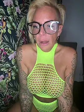 Big-Tits696969's cam snapshot