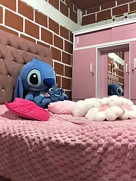 Rachellcooperrr's cam snapshot