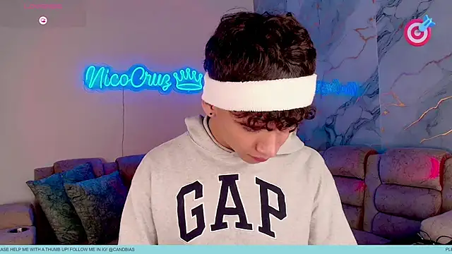 Niico_Cruz live sex cam