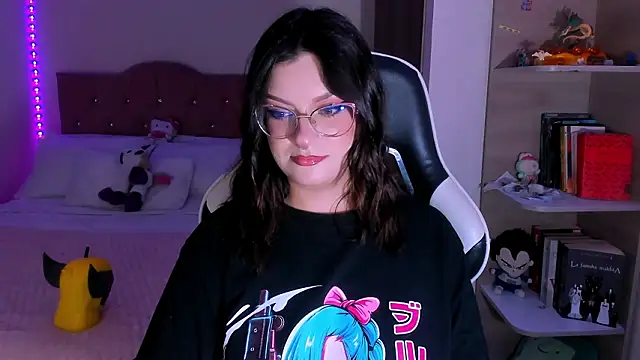 OphelianaRose33 live sex cam