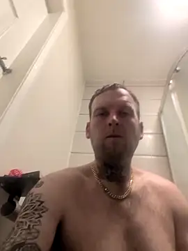 Xx32nlincsxX live sex cam