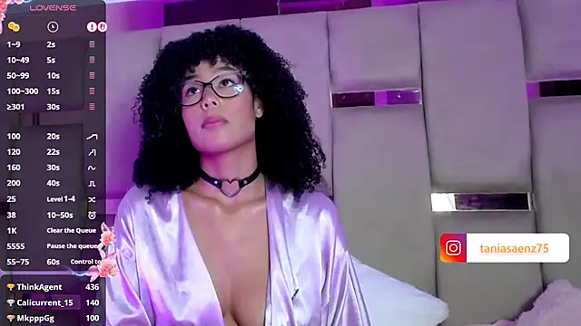 Tania_Saen's cam snapshot