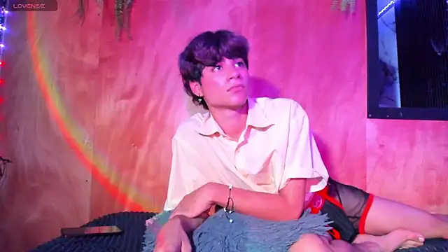 Leo_Glow live sex cam