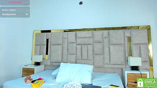 valtira_nova live sex cam