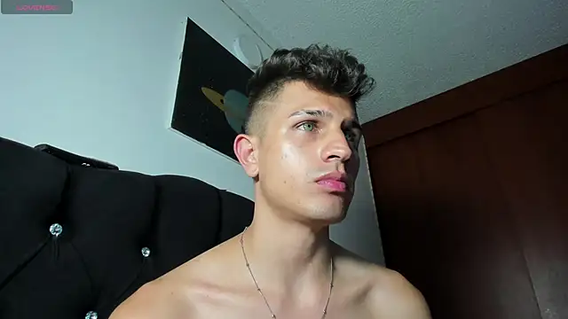 kevin_ahss live sex cam