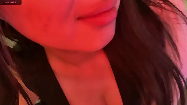 whispersofdarsy live sex cam