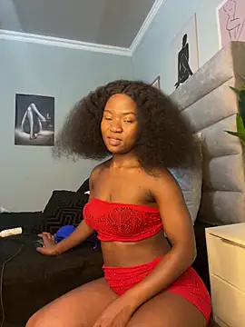 Prettybooty02's cam snapshot