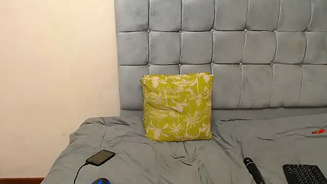 PornFlexy001's cam snapshot