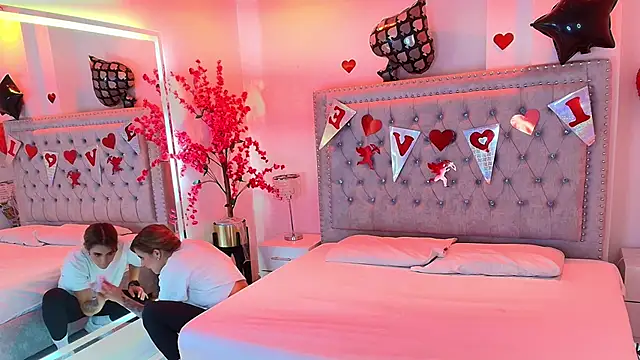 Juliieta_gray's cam snapshot