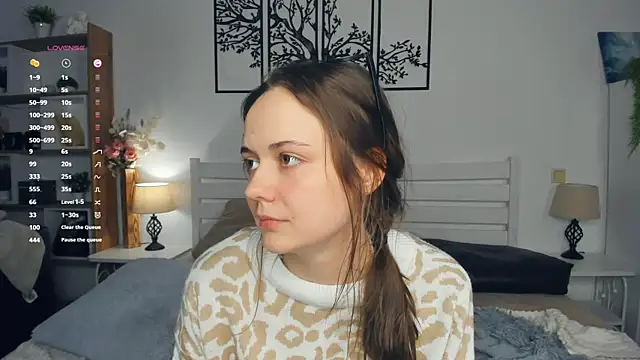 MalvinaTrafford live sex cam