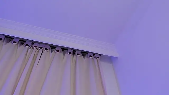 canelleGarces's cam snapshot