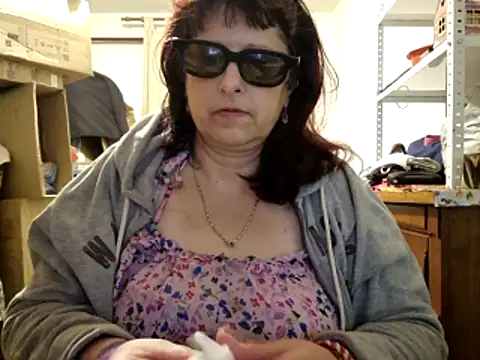 Samantha_Squirt@xh live sex cam