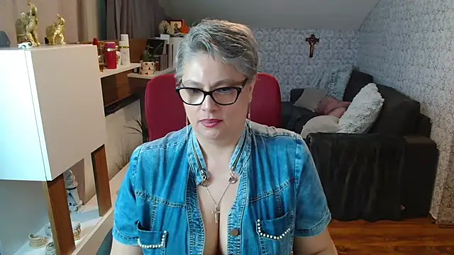 bigtits4you's cam snapshot