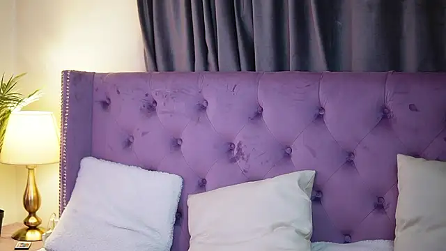 SaraiAngel's cam snapshot